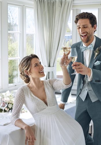 Wilvorst slim fit, közép olaj zöld,selyemfényű, elegáns esküvői öltöny